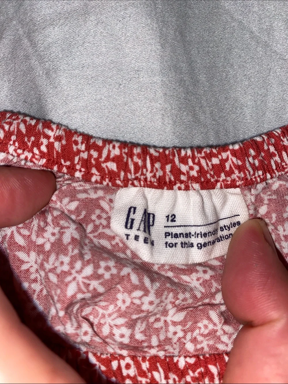 Gap Teen Mix-Print Flutter Sleeve Smock Top” in Red Floral Girls Size 12